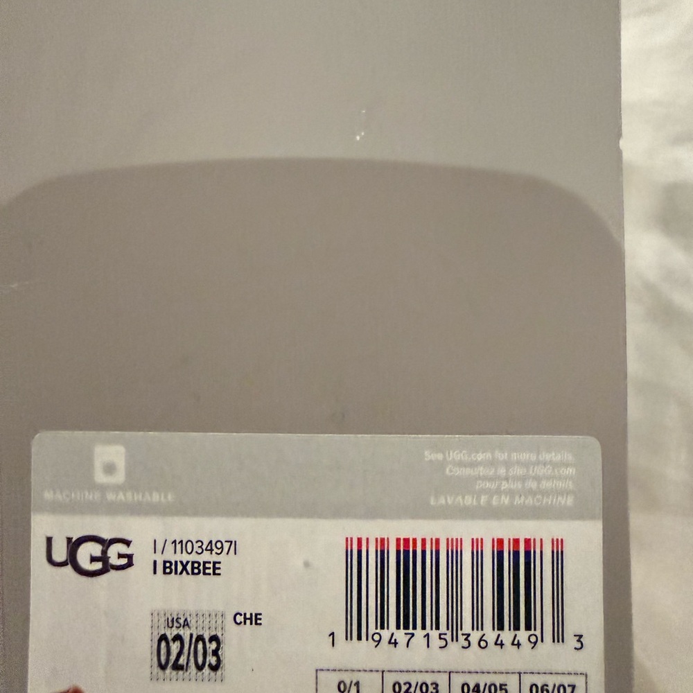 Infant UGG Booties size 2/3 - Picture 2 of 2